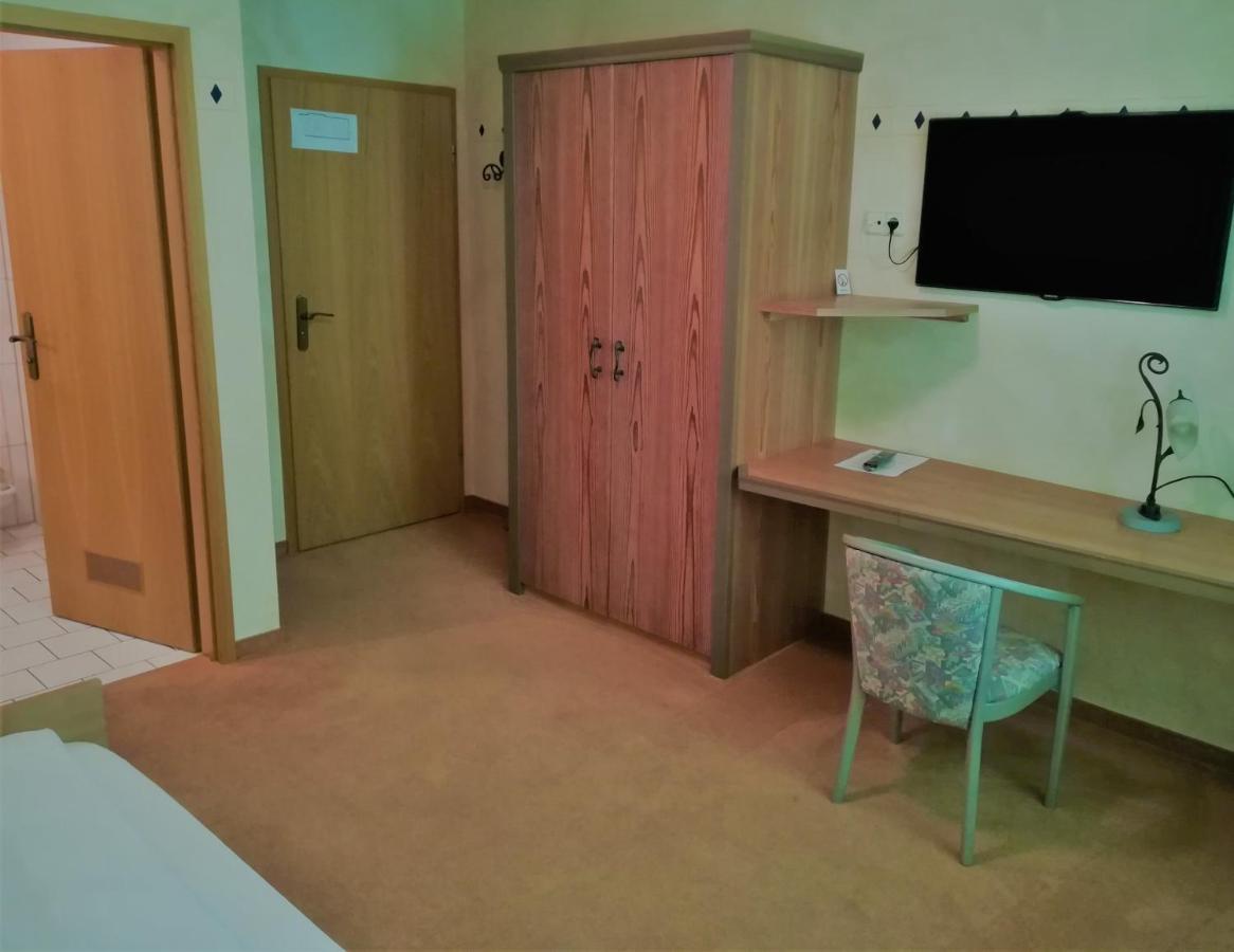 Landgasthof Schwarz Windsbach Dış mekan fotoğraf